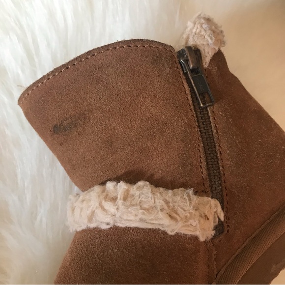 PAWZ by BearPaw ⚜️ Hailey Toddler Cow Suede Boots - Picture 16 of 16